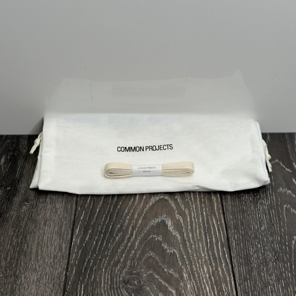 Common Projects - Achilles Low in Waxed Suede - Size 39 - Picture 7 of 8